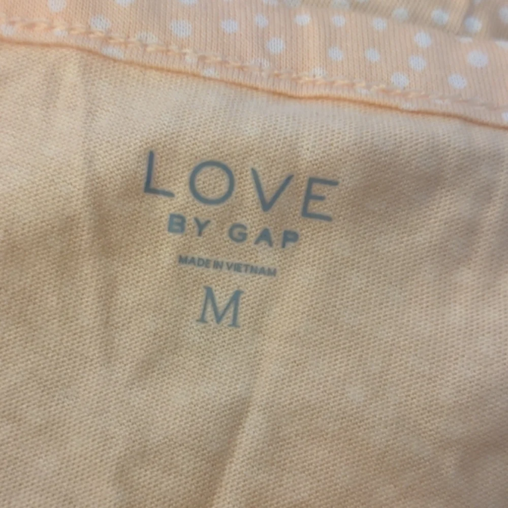 GAP peach orange